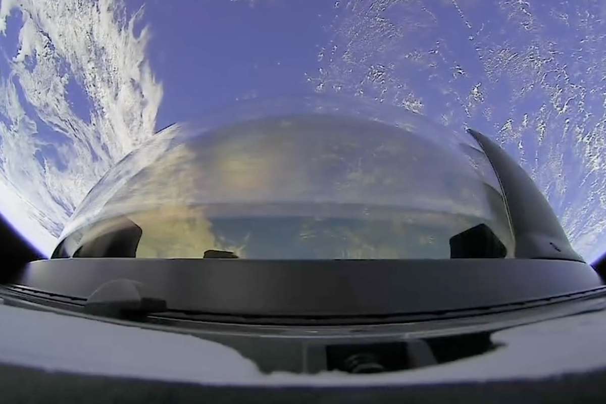 Stunning view from SpaceX capsule as Elon Musk’s Inspiration4 blasts further than Jeff Bezos managed