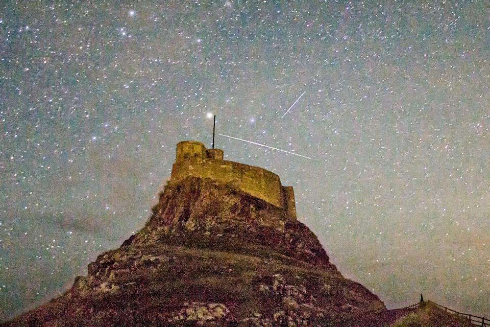 What is a meteor shower and where can I see shooting stars in the UK?