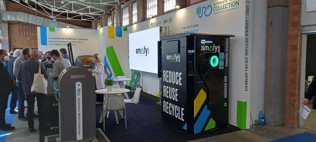 Aco Recycling Unveils AI-Driven Smart Vending Machine