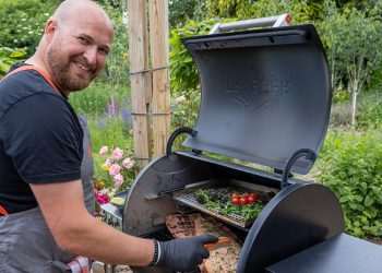 I’m a BBQ expert and this is what your favourite summer food says about you – it’s bad news if you like corn on the cob