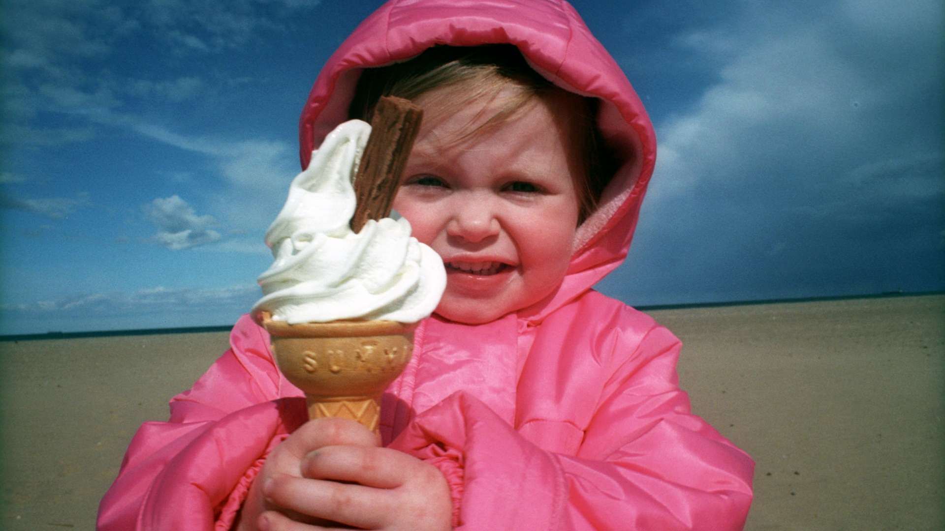 Why are ice creams with flakes called 99s?