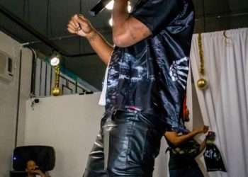 American Artist Paperboy Lani 