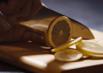 Kurenai Redefines Cooking with a Knife Designed to Last Generations