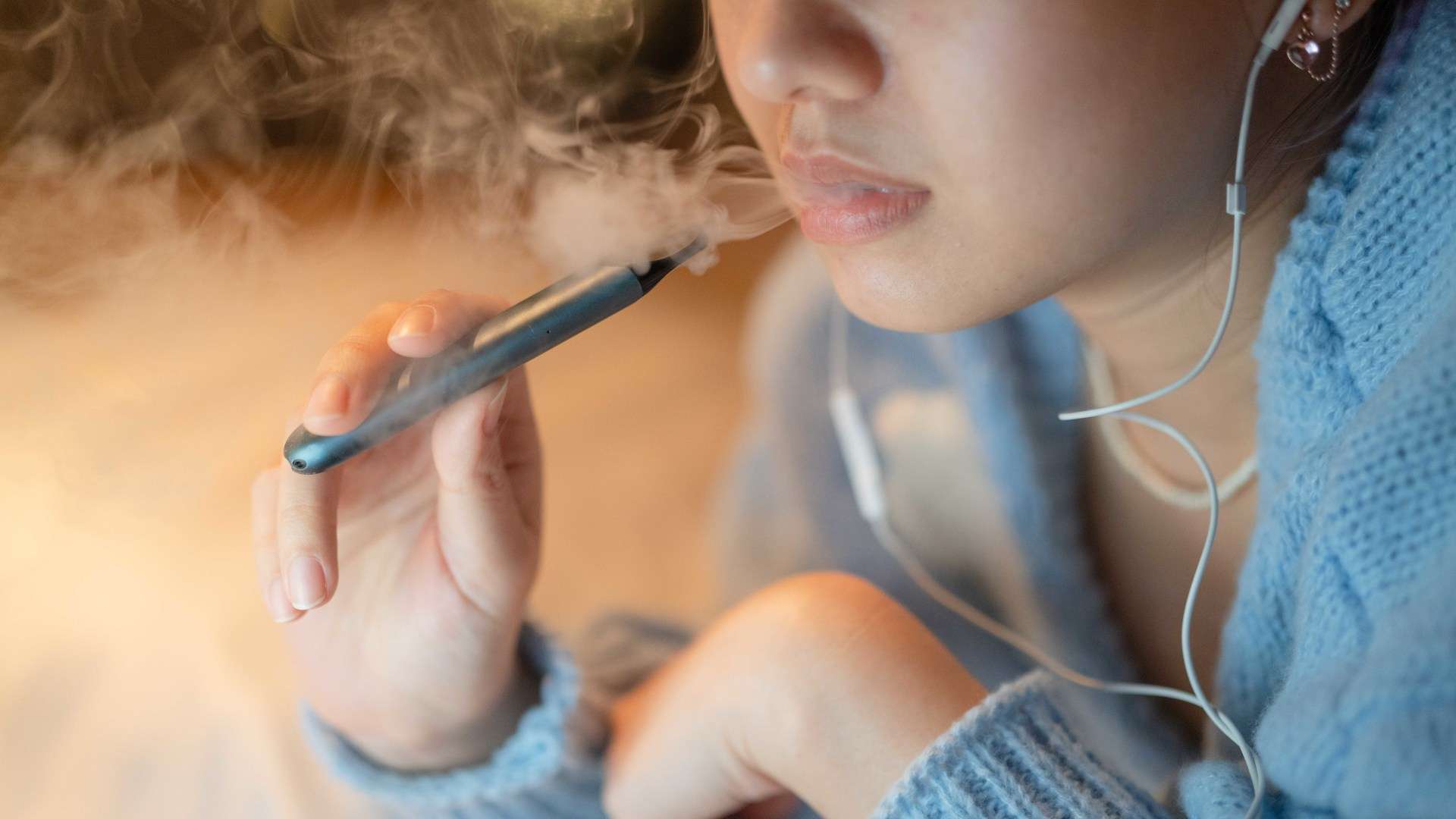 Children are being sold vapes that secretly contain nicotine, Labour warns