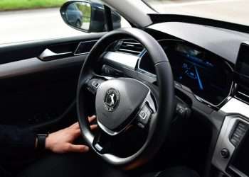 Paying monthly for car insurance is unfair – politicians must take action