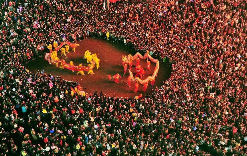 Ongoing 2024 Zhangjiajie Lantern Festival of the Year of Dragon celebrates in February