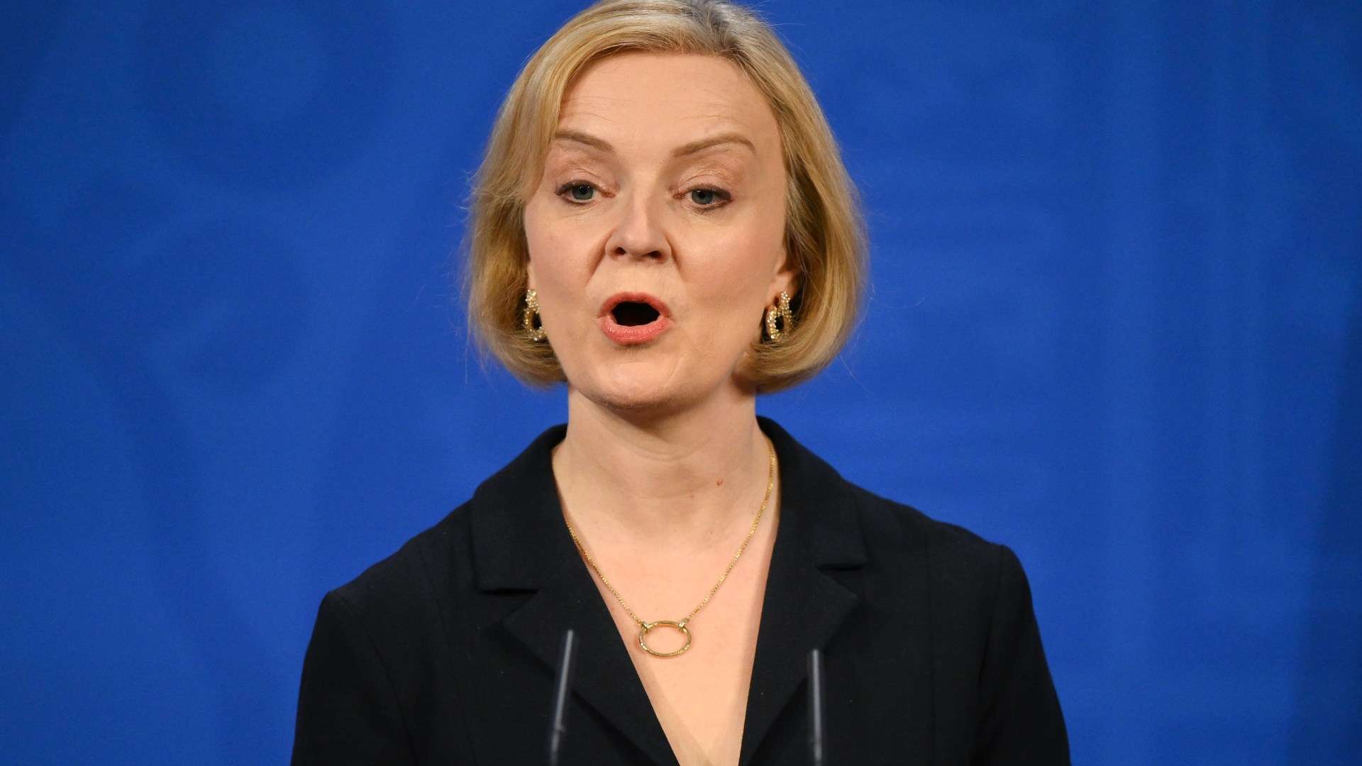 Liz Truss slams Labour for blocking her bid to ban trans women from changing rooms and toilets
