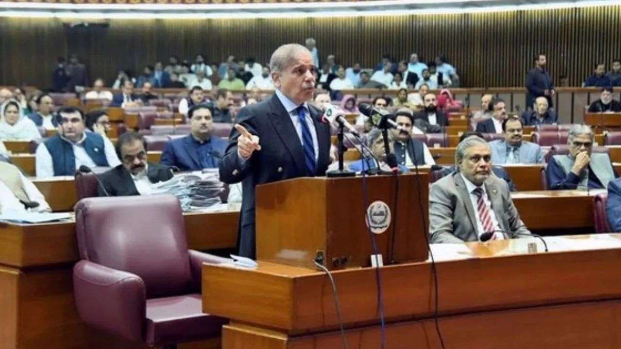 Pakistan: As soon as he became PM, Shahbaz Sharif raised the issue of Kashmir, said – I will bring a proposal for the independence of Kashmir-Palestine.
