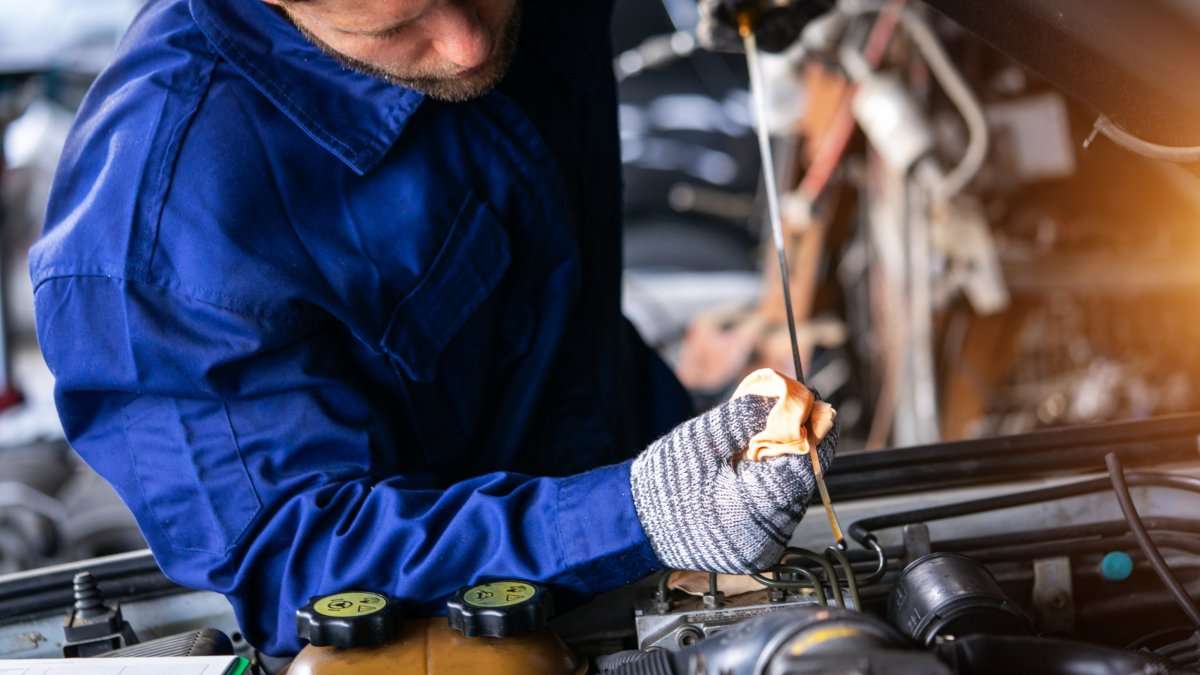 Women drivers face 5% ‘price discrimination’ from garages