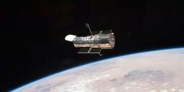 Nasa reveals Hubble ‘slipped into hibernation’ and has been offline for a week