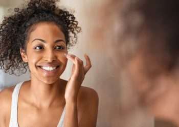 The science behind why you look hotter in the mirror than in pictures and how your phone camera is distorting your face