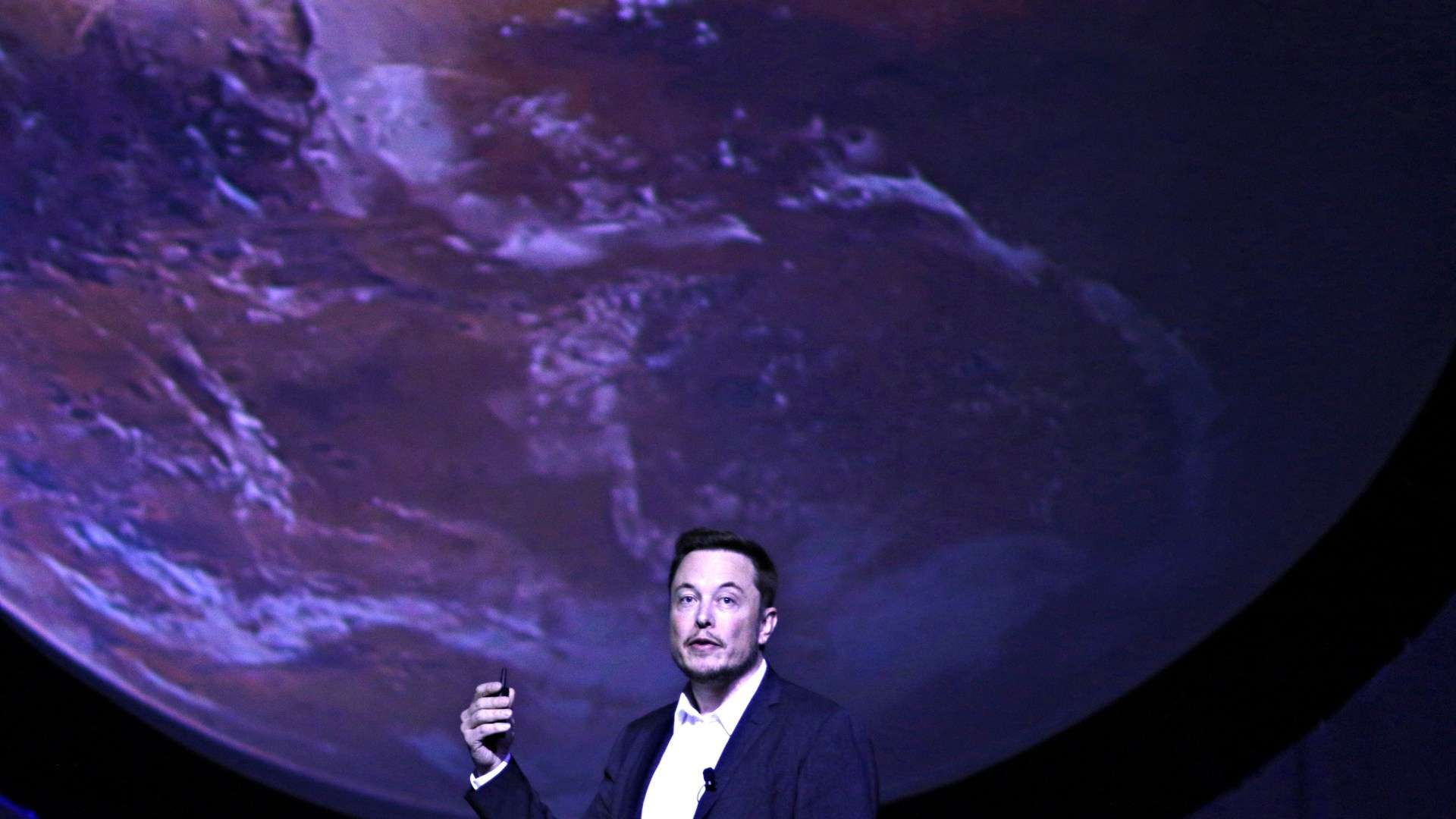 Musk reveals humans could land on Mars in four years as US rushes to beat China – but space fans are ‘unconvinced’