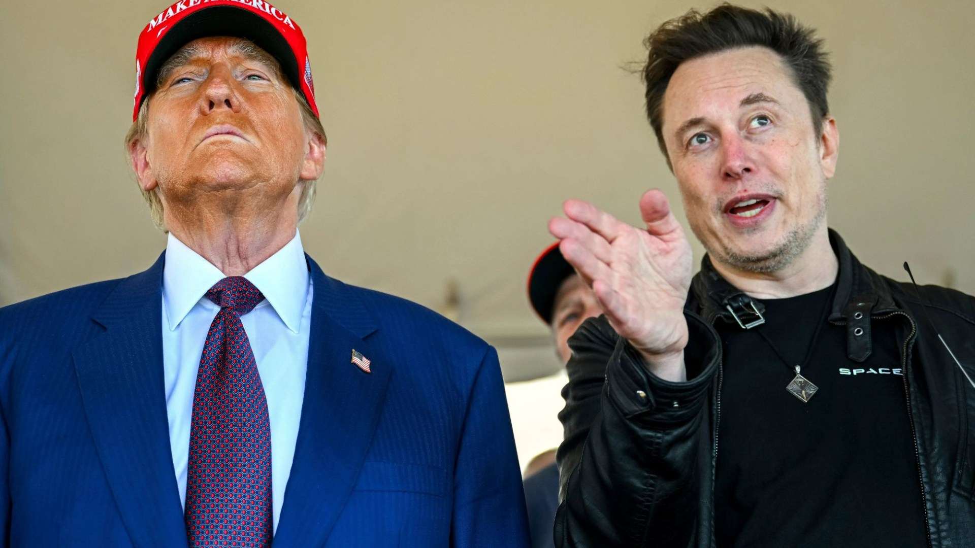 Elon living on Trump’s Mar-a-Lago estate in $2k-a-night cottage so he can spend HOURS with Don daily despite MAGA rift