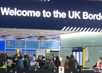 Migration will push Britain’s population to astonishing 72.5MILLION in just 7 years, official figures show