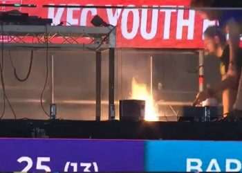 Video: A fire broke out in the stadium during the ongoing match, an atmosphere of fear prevailed among the spectators