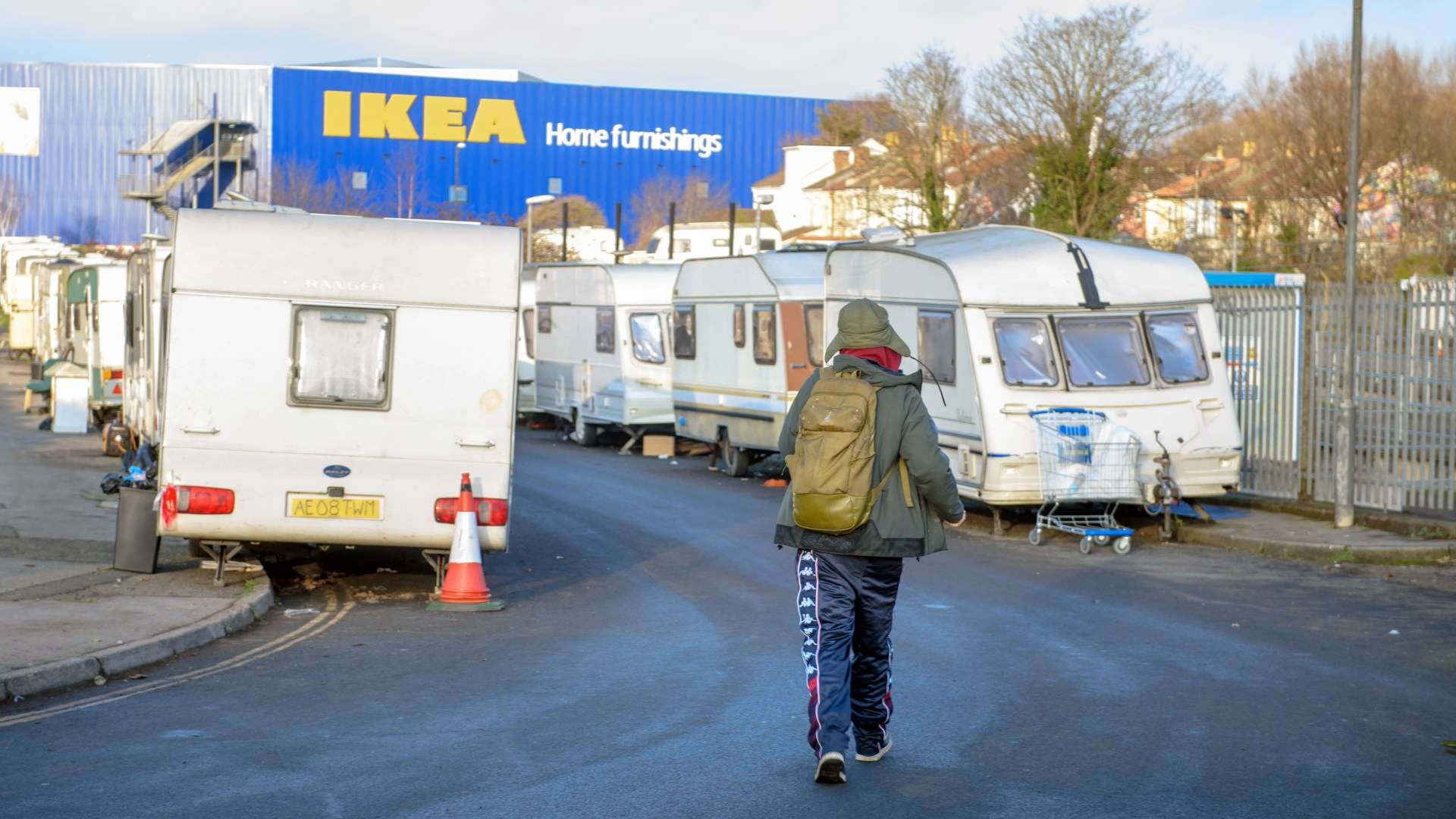 Dark reality of life in UK’s caravan ‘shanty town’… frost-bitten winters with broken heating & immigration raids at dawn