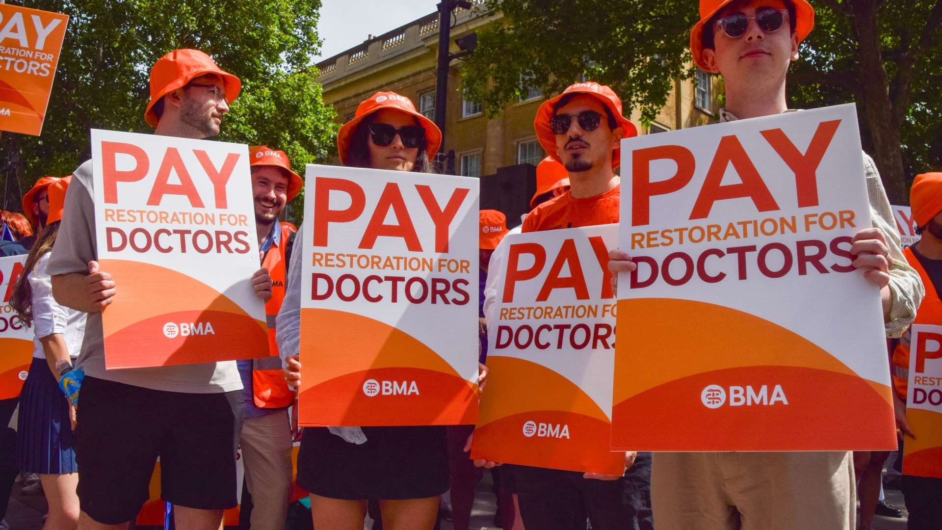Militant doctors want power to strike indefinitely under Labour’s workers’ rights overhaul
