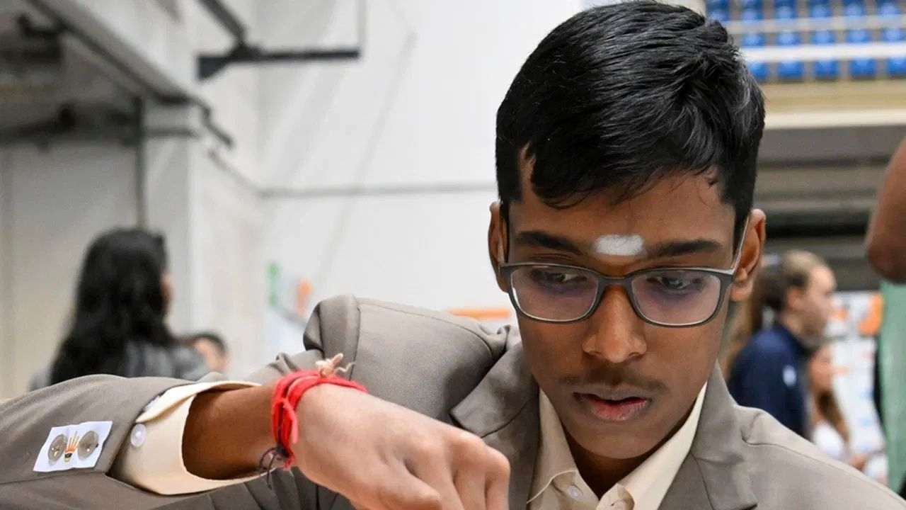 R Pragyanand defeated World Champion de Gukesh, know who this Grandmaster
