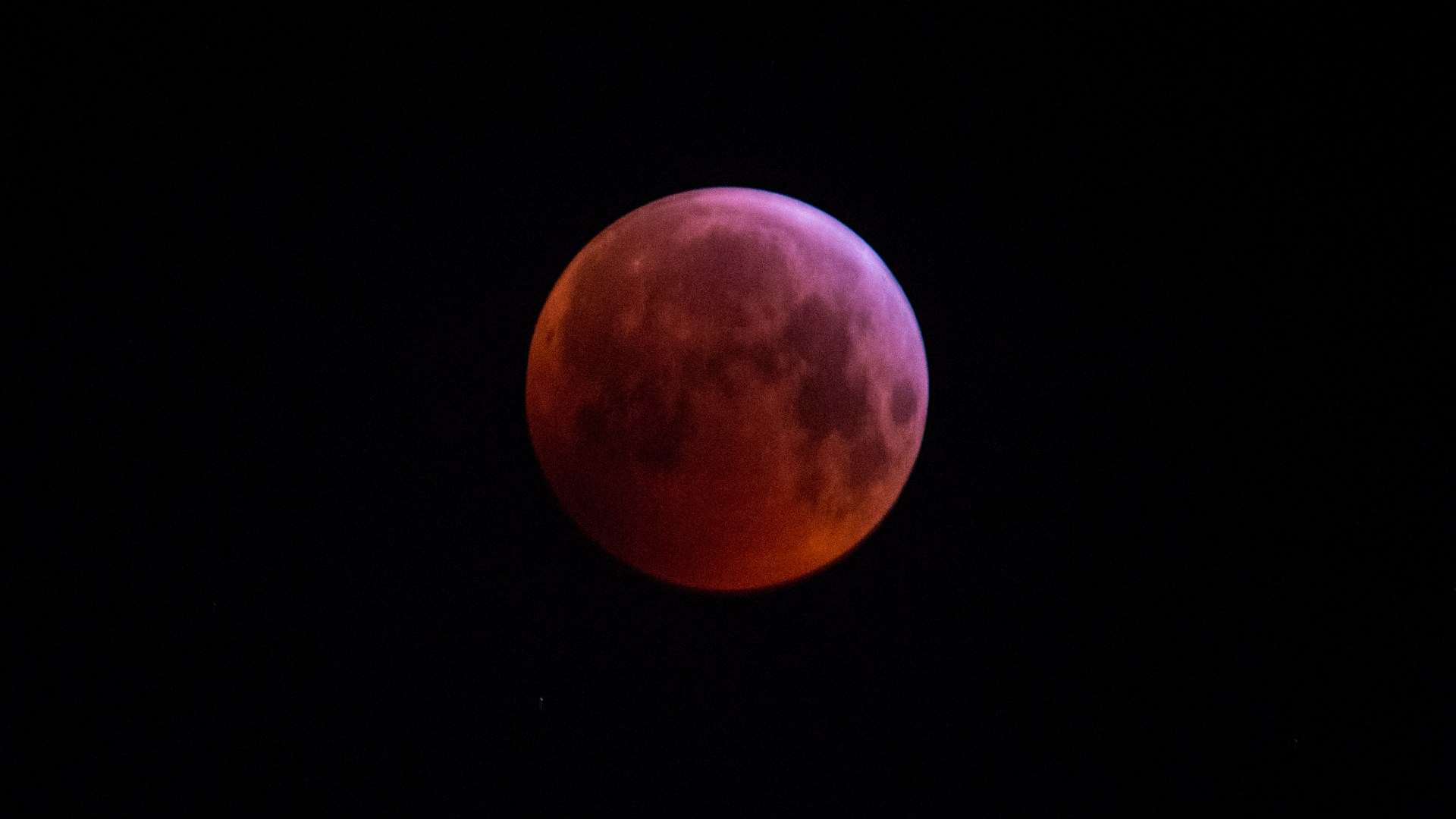 Rare Blood Moon to appear over UK in weeks before total lunar eclipse this summer – exact time you can see it