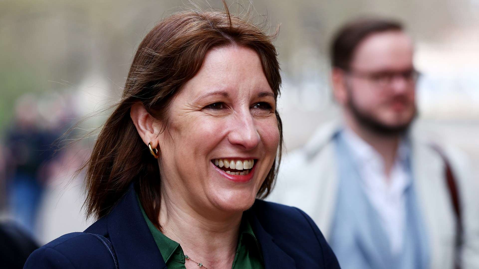 Labour minister slams Rachel Reeves for accepting free Sabrina Carpenter tickets & says ‘it’s NOT appropriate’