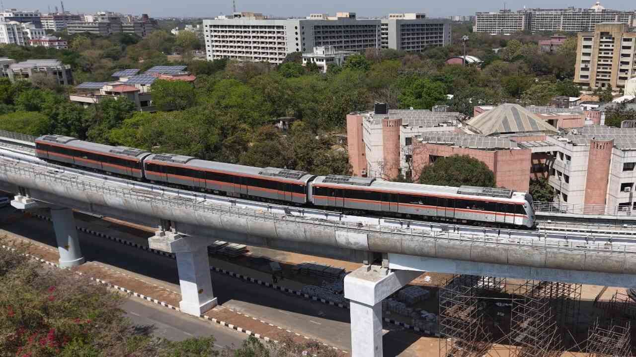 Metro Rail will run soon from Gandhinagar Secretariat, trials from ...