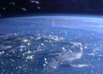 Best day to catch dazzling Lyrid meteor shower over Easter revealed with up to 100 shooting stars per hour