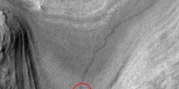 First-of-its-kind Nasa image shows mysterious dark object CRAWLING for 1,000 feet across Mars – can you tell what it is?
