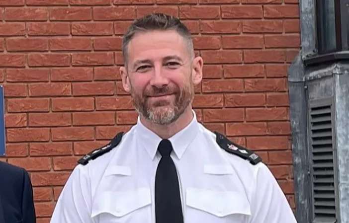 Senior cop SACKED for ‘preying’ on junior colleagues & having sex at work