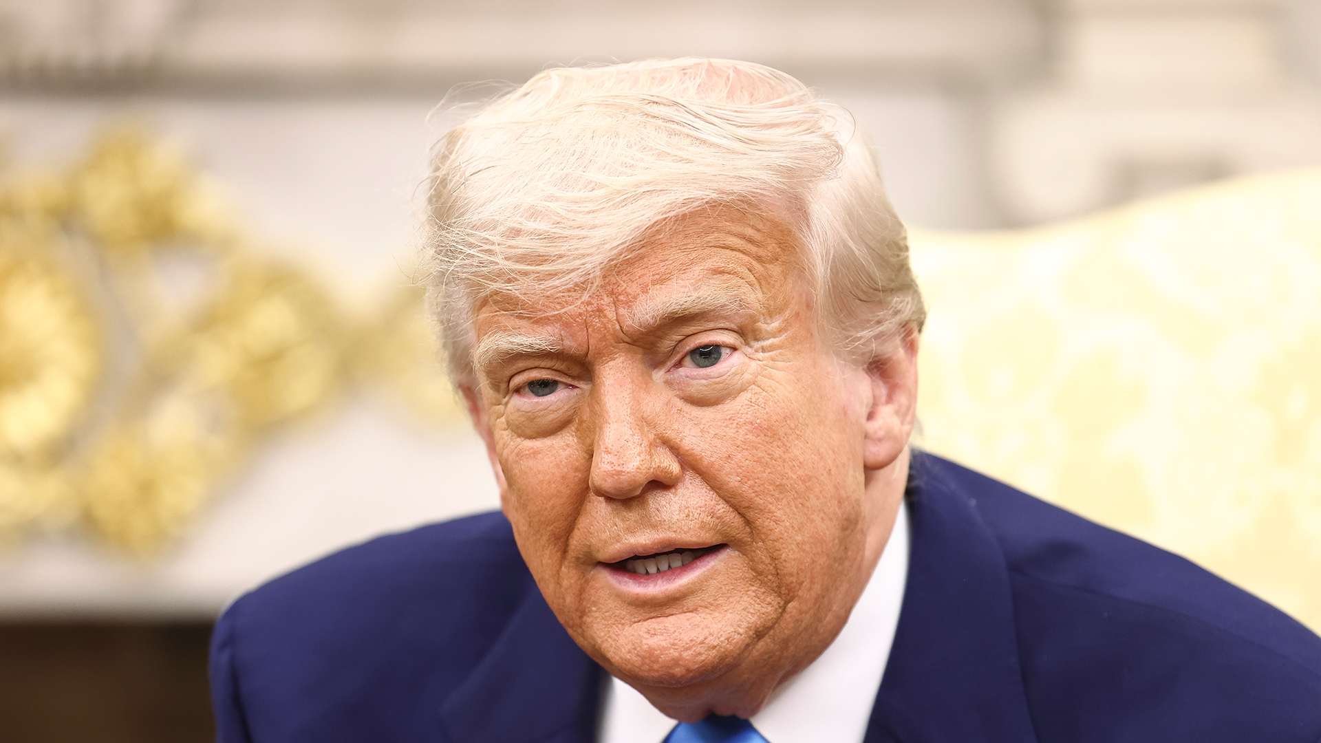 Bizarre moment Trump plays ‘white genocide’ video as he schools President Ramaphosa in fiery White House meeting