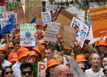 Militant doctors’ union tells activists to hold pizza nights to drum up strike support