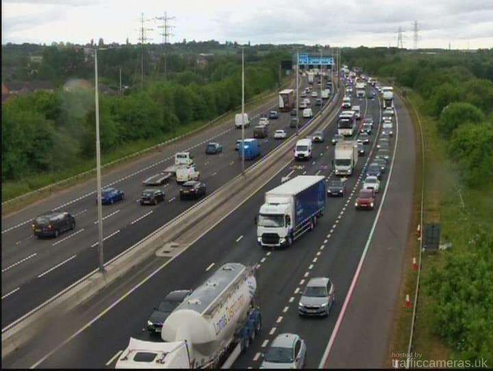 M62 traffic: Motorway closed in both directions after crash with ‘severe delays’ to last hours for thousands of drivers