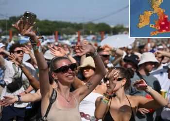 Temperatures to hit 28C today before weekend of glorious sun… as Brits to bask in 34C highs on Monday as heatwave builds