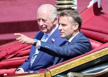 Charles warns small boats crisis is a ‘profound challenge’ as he hosts Macron at state banquet ahead of migrant ‘deal’