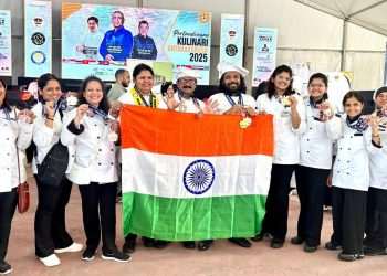 Gold medals in Malaysia, “Garvi Gujarati Thali” as well as “World Peace” Machtail was shocked by the taste of Gujarati food.