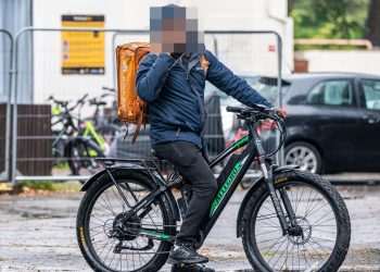 We should consider introducing same prison sentence as France on hiring illegal workers here… and bring back Rwanda