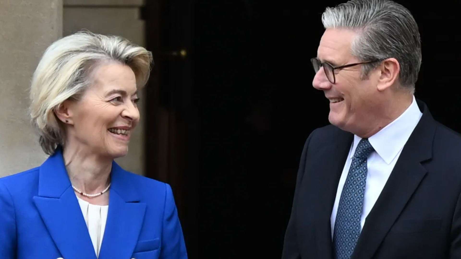 While Trump showed the world how to handle Brussels, Starmer waves the white flag on Brexit