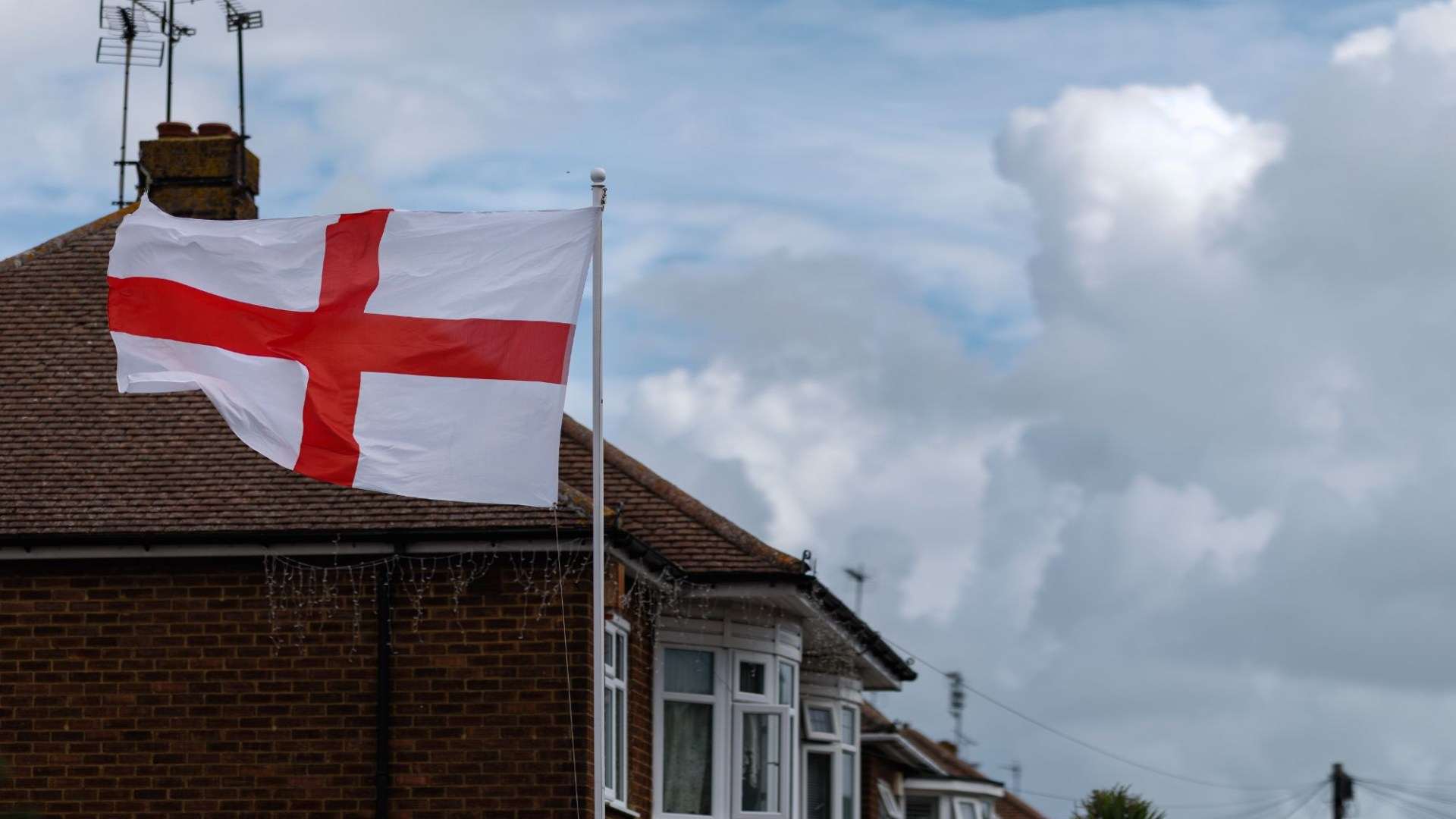 England flags can be ‘put up anywhere’, Home Secretary insists after two councils sparked fury by tearing them down