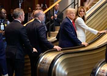 Trump blasts UN for ‘triple sabotage’ & ‘sinister events’ after he was awkwardly forced to walk up broken escalator
