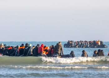 Two women die trying to cross Channel from France ‘on overcrowded boat’ with 60 migrants rescued
