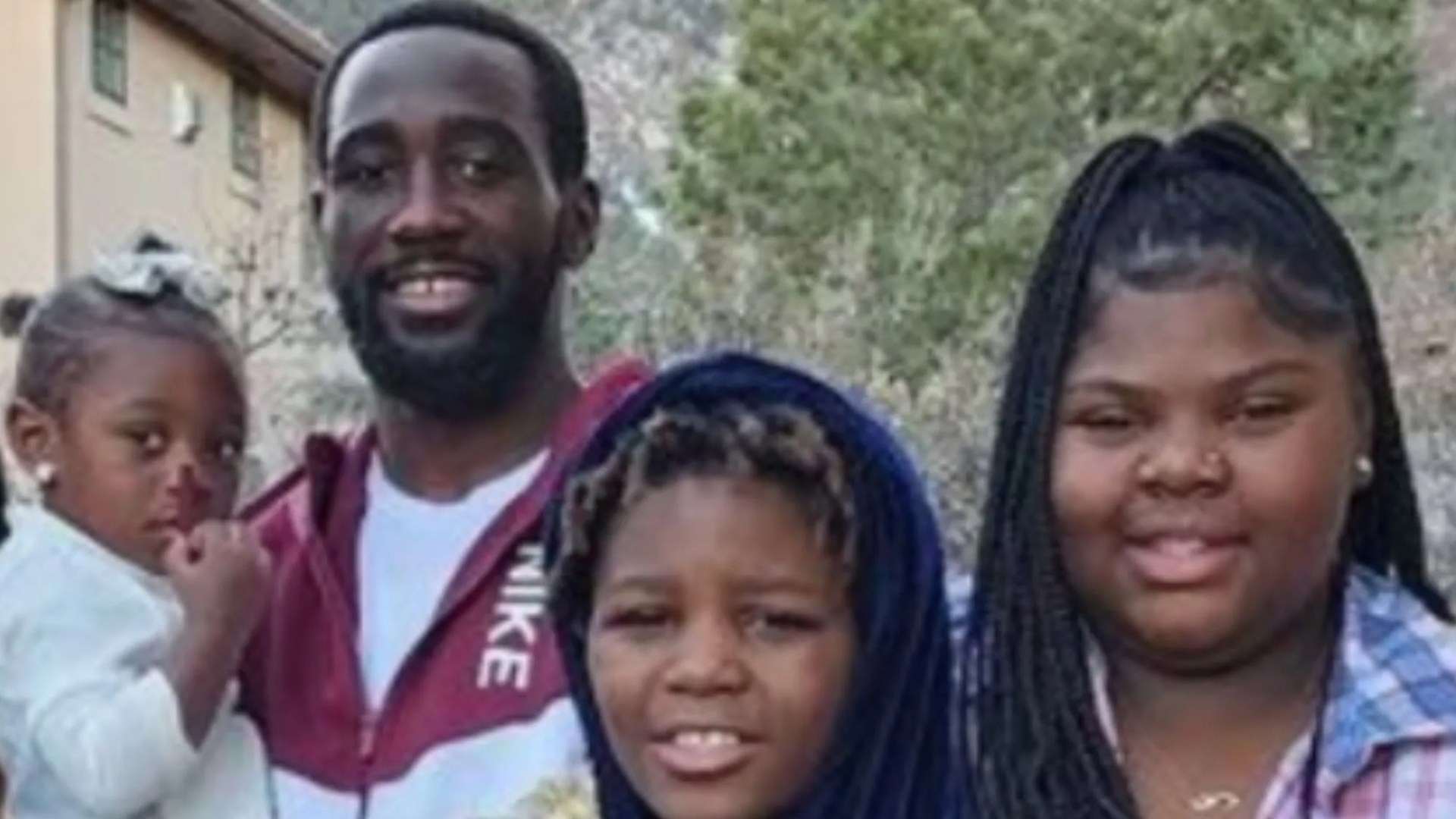 Who is Terence Crawford’s girlfriend and how many children do the couple have?