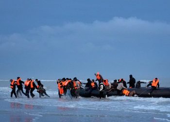 Put UK’s safety before migrants’ rights, Home Sec tells judges as she unveils radical Demark-style crackdown