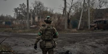 Britain is on a war footing and shadow of conflict with Putin is knocking at our door, top minister warns