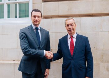 I’ll stop small boat crossings & work with Farage to help UK restore its borders, French presidential frontrunner vows I’ll stop small boat crossings & work with Farage to help UK restore its borders, French presidential frontrunner vows