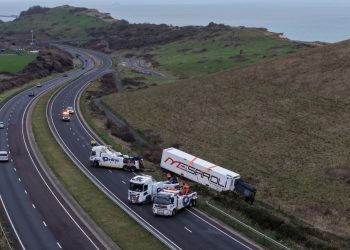 Major A-road carrying traffic to Dover closed for hours after HGV crashes off carriageway