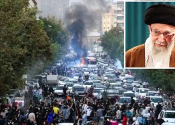 Breaking News: Riot broke out in Iran! Fire incidents in 110 cities, internet also stopped