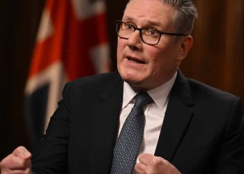 Fury over ‘Brexit betrayal’ as Keir Starmer pledges ‘closer alignment’ with EU rules