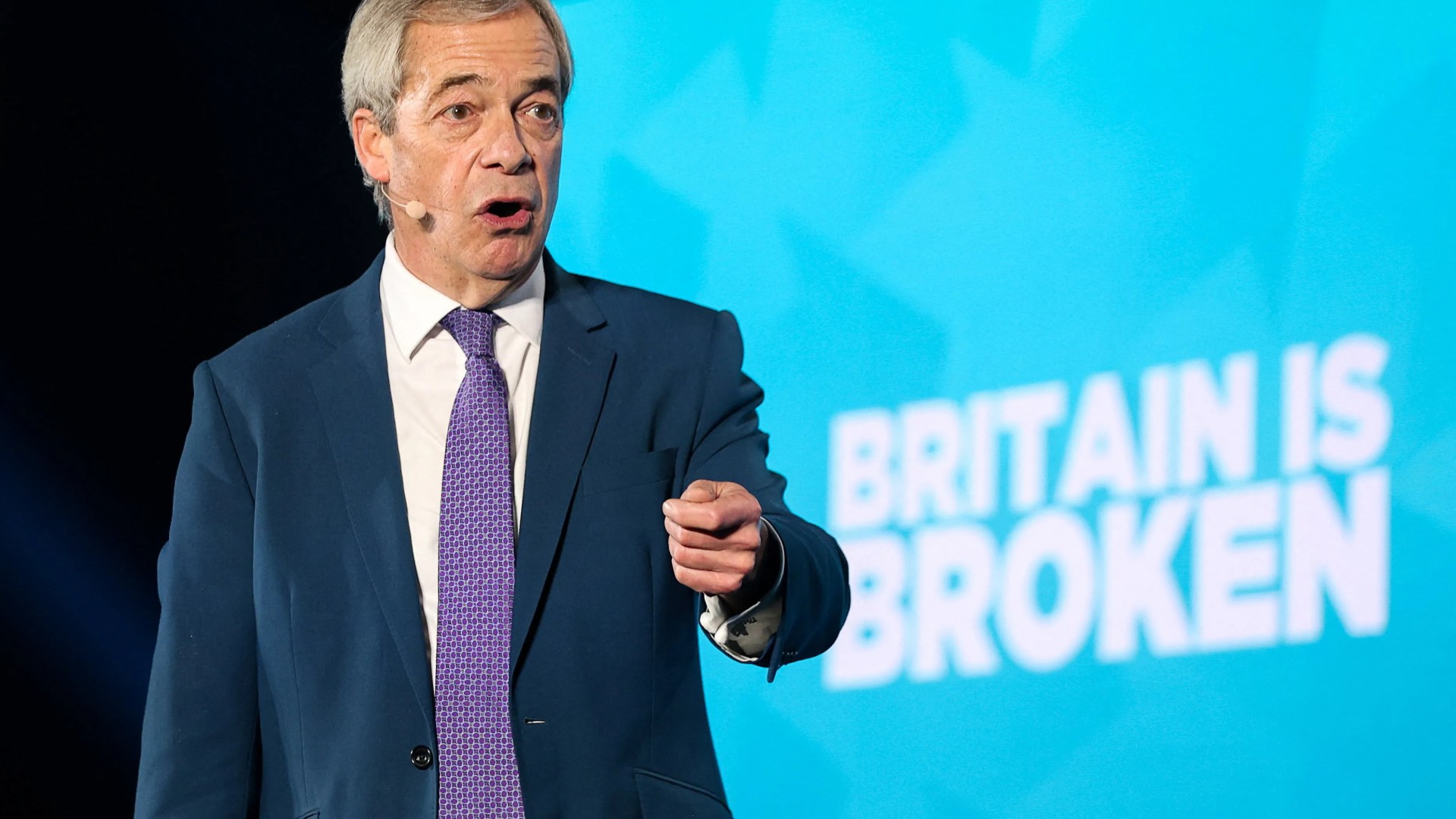 Nigel Farage inadvertently breached MP sleaze rules 17 times, watchdog finds