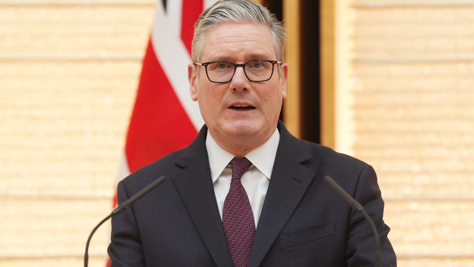 Fury as Keir Starmer mulls over paying massive sums to join EU defence pact amid fresh attack on Brexit