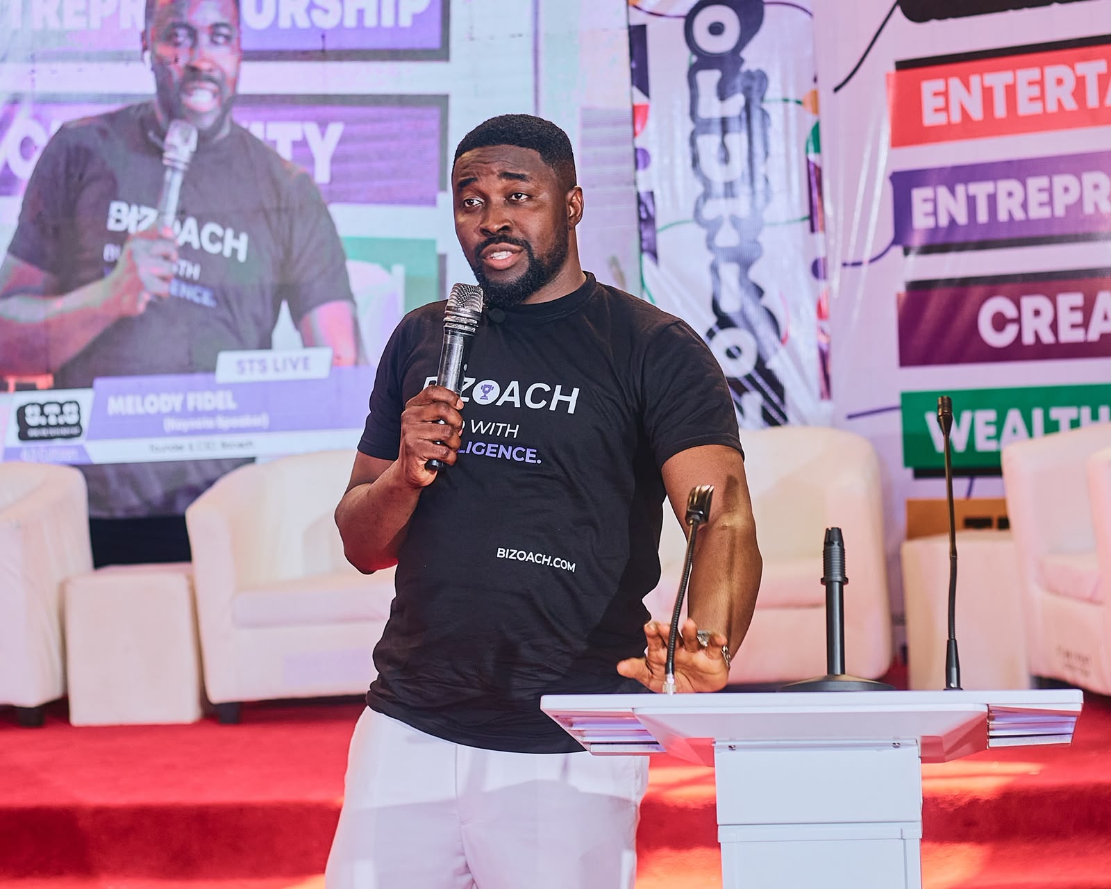 BIZOACH Wants to Turn AI Business Advice Into Action for Entrepreneurs BIZOACH Wants to Turn AI Business Advice Into Action for Entrepreneurs
