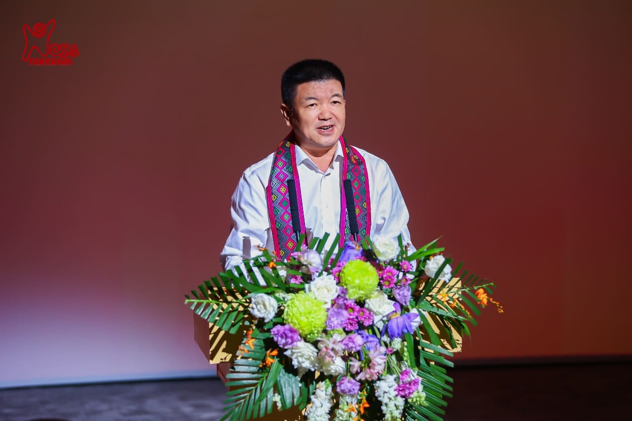 (Address by Liu Bingrui, President of the Hainan Association of Tourist Attractions and Party Secretary and Chairman of Hainan Nanshan Cultural Tourism Co., Ltd.)